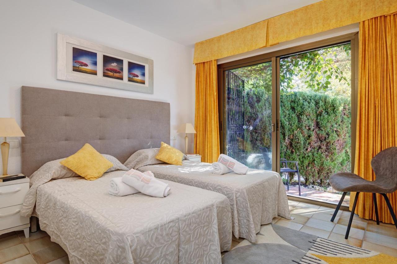 With Private Pool And Garden In Willa Marbella